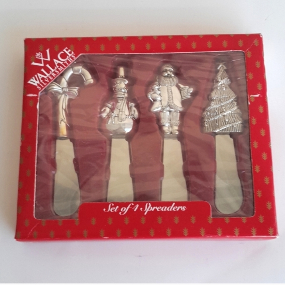 Wallace Silversmiths Holiday spreaders set of 4